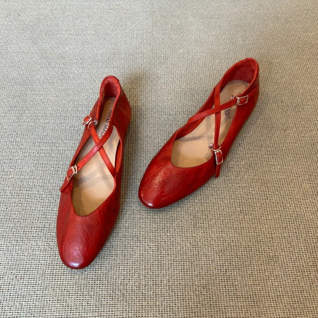 Vintage Washed Red Leather Mary Jane Flats – Round‑Toe Cross‑Strap Ballet Shoes for Women