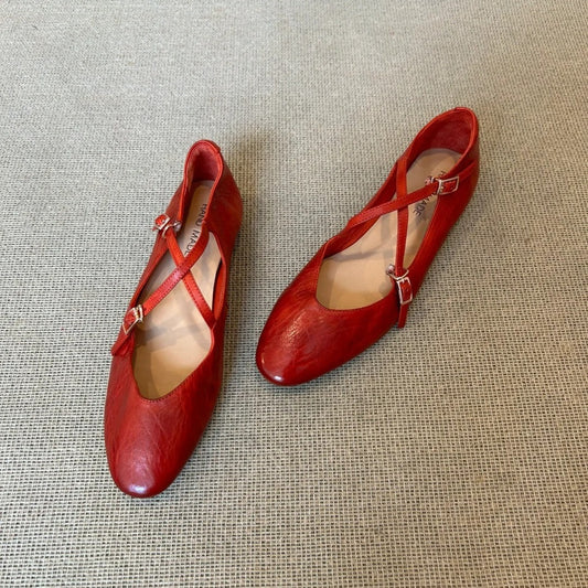 Vintage Washed Red Leather Mary Jane Flats – Round‑Toe Cross‑Strap Ballet Shoes for Women